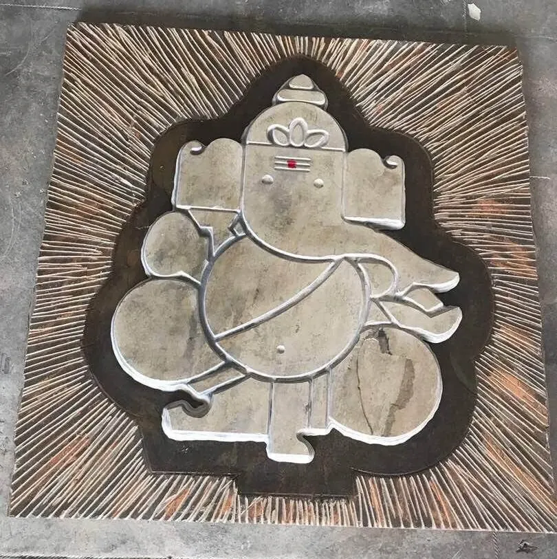 Seated Ganesha with Radiating Lines Stone Mural — OS-SM-136, view 2